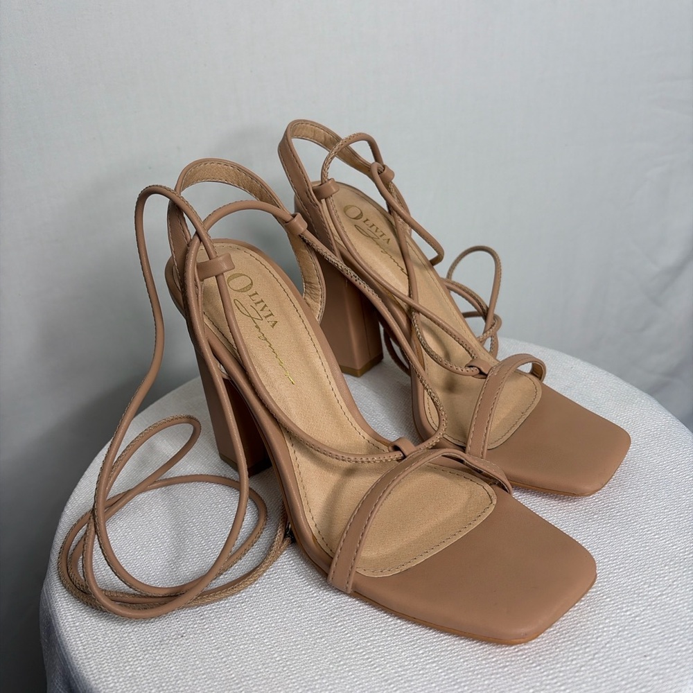 Olivia Jaymes Nude Lace-Up Heels Block Heel Sandals Women’s Size 7 (B90)&✨